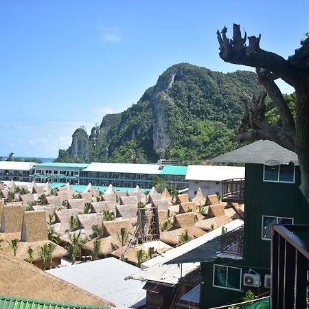 Phi Phi Beach Front Resort Bagian luar foto