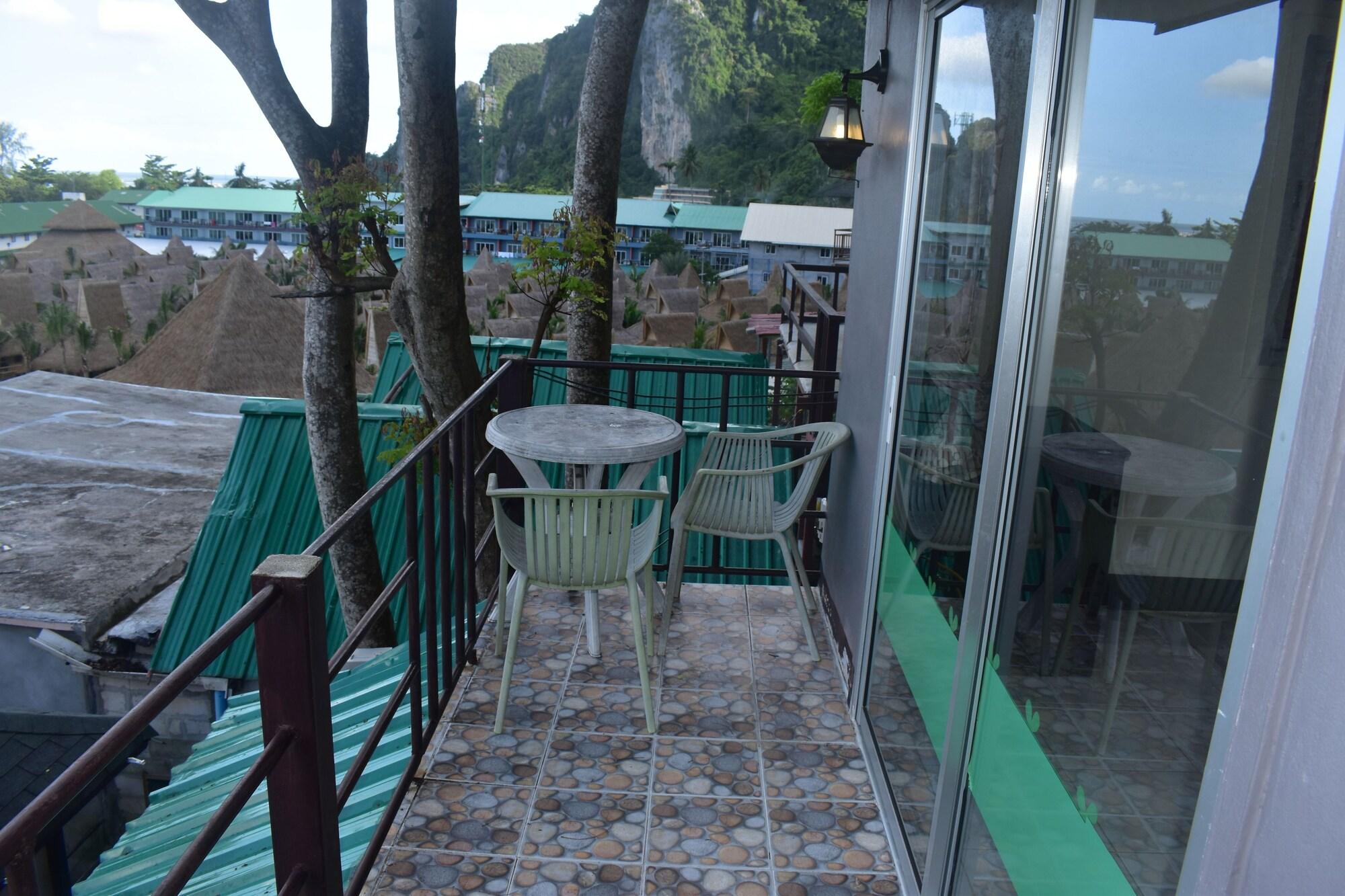 Phi Phi Beach Front Resort Bagian luar foto