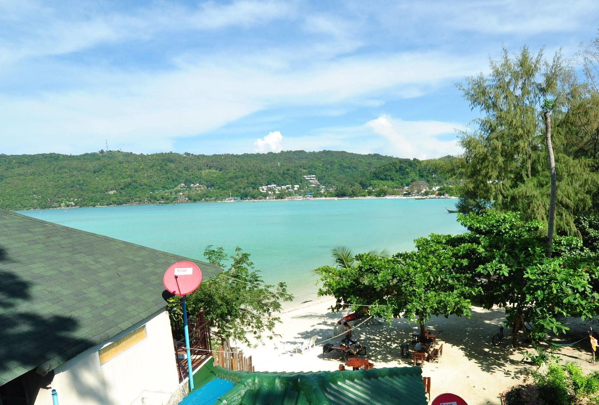 Phi Phi Beach Front Resort Bagian luar foto